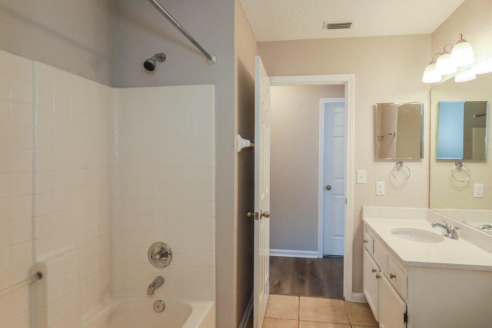 Building Photo - 1306 Ardmore St