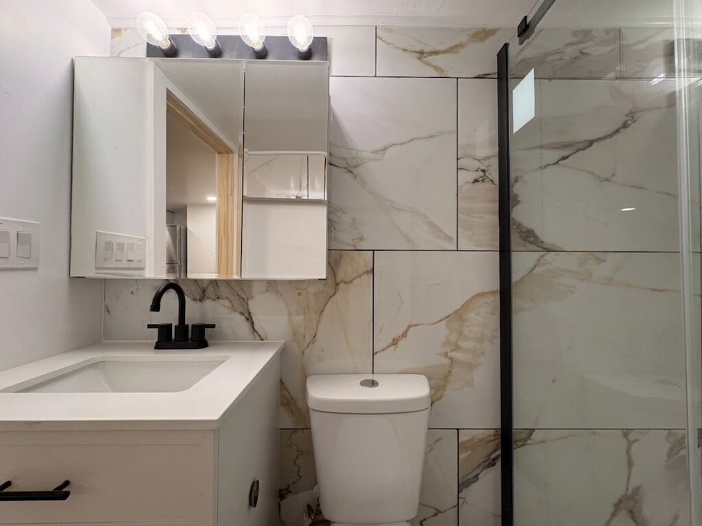 Building Photo - 5834 Phillips Ave