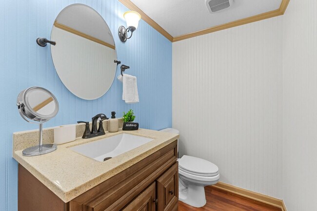 Building Photo - 9414 Laura Anne Dr