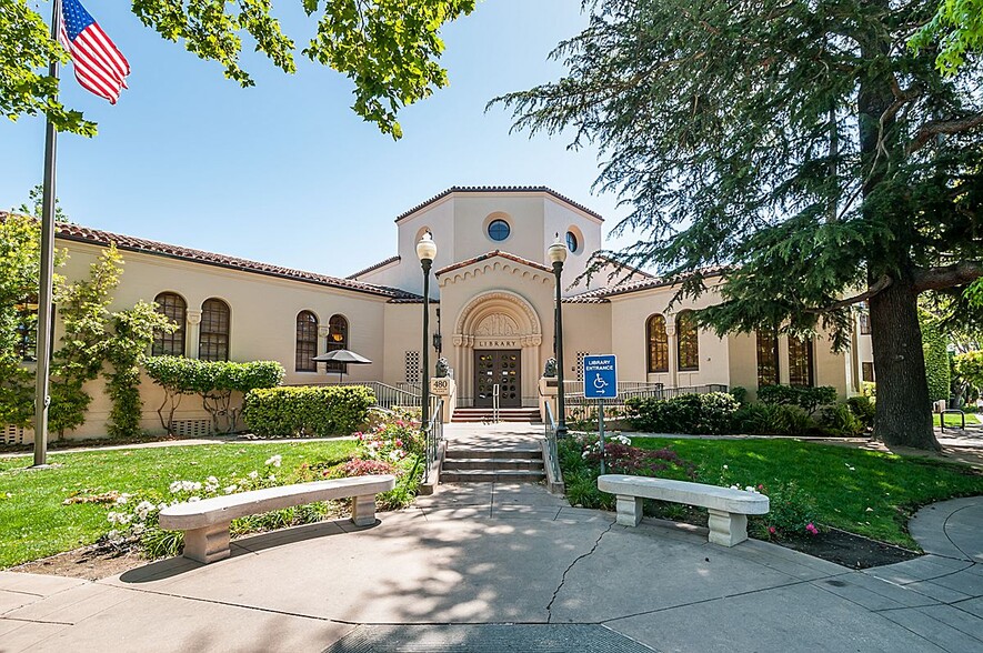 Building Photo - 950 Chula Vista Ave