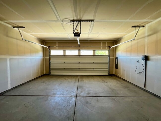 Building Photo - Non-Refundable & Security Deposit Total: $2950.00