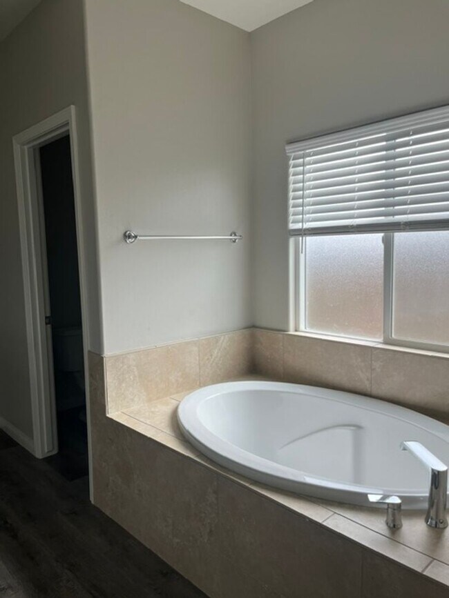 Building Photo - 9211 Jack Ranch Ct