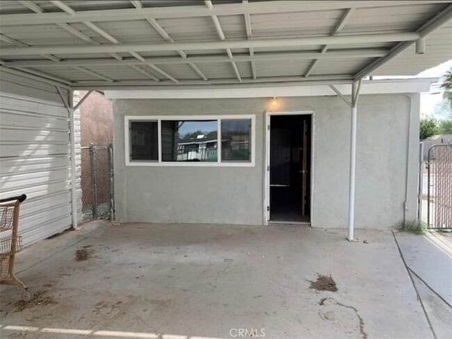 Building Photo - 420 N Norma St