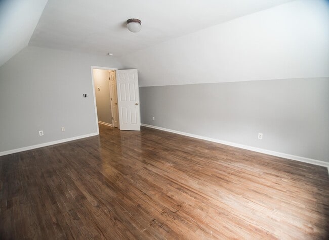 Building Photo - 22 Brightling Ln