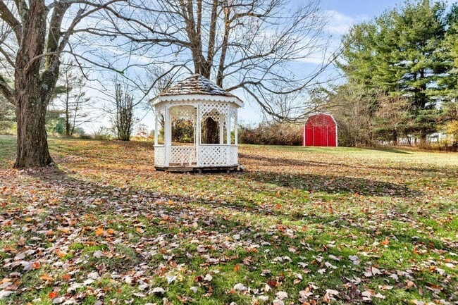 Building Photo - 49 Commanche Ct