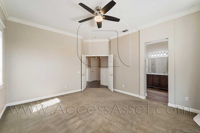 Building Photo - Elegant 4 Bed/2 Bath Home In Desirable North Shore Community!