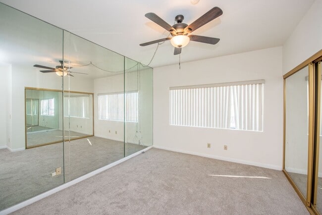 Building Photo - Updated 2 BR- 2 BA in FOUNTAIN VALLEY