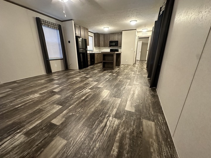 Building Photo - 26 Bing St N