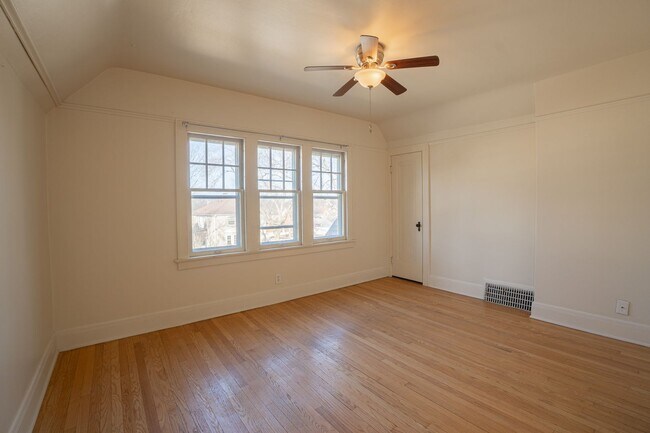 Building Photo - 2572 N 66th St