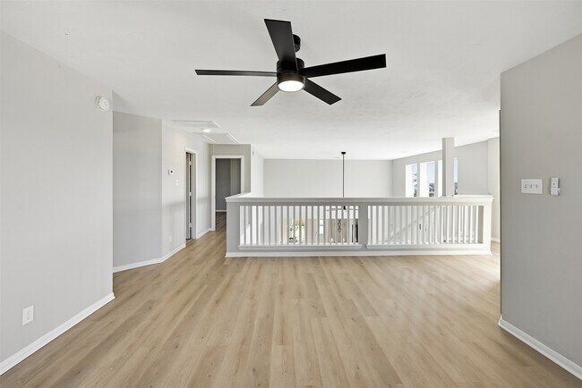 Building Photo - 10922 Woodwind Shadows Dr