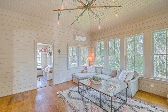 Building Photo - 1624 Diddy Dr