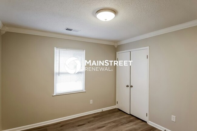 Building Photo - 438 Westchester Dr