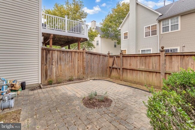 Building Photo - 1809 Spanish Oak Ln