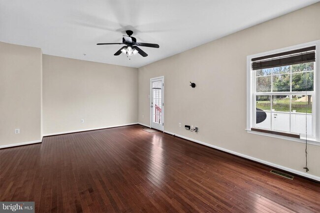 Building Photo - 10382 Lantern Ln