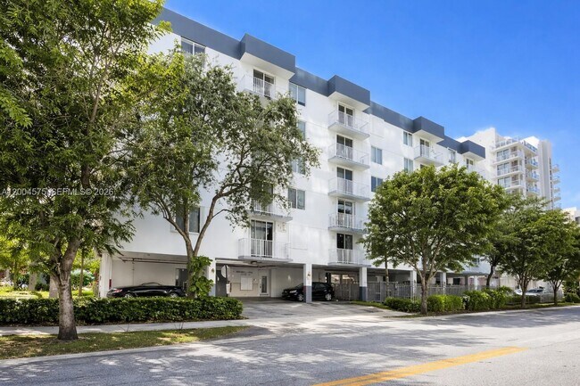 Building Photo - 126 SW 17th Rd