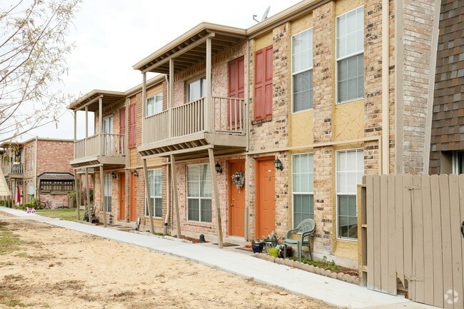 Building Photo - Alta Vista Townhomes