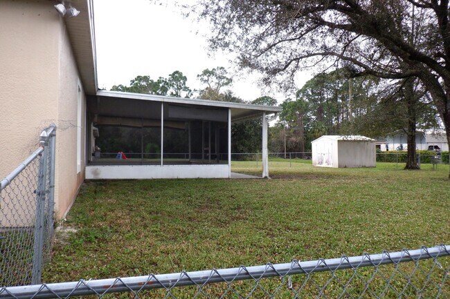 Building Photo - 1351 Danbury St SW