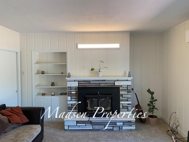 Building Photo - 1308 Kentfield Rd