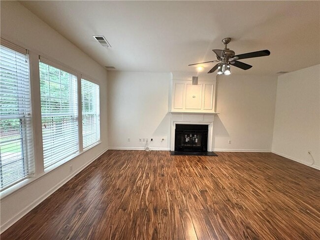 Building Photo - 195 Gaines Oak Way