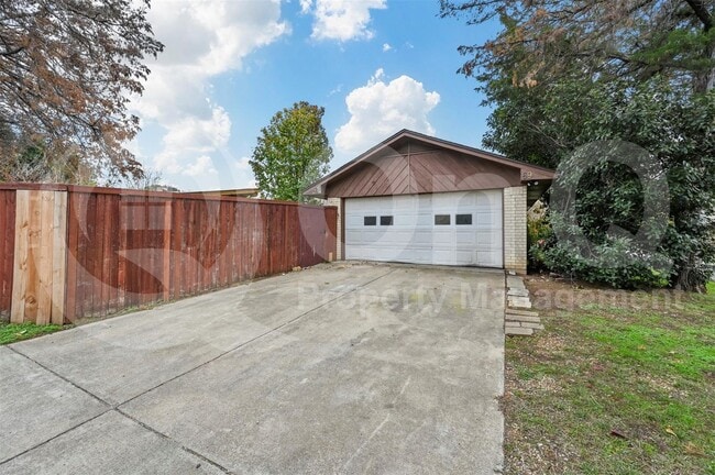 Building Photo - 69 Lakewood Dr