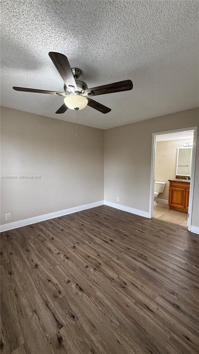 Building Photo - 1500 Lake Crystal Dr