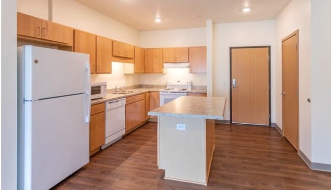 Building Photo - Headwaters Landing