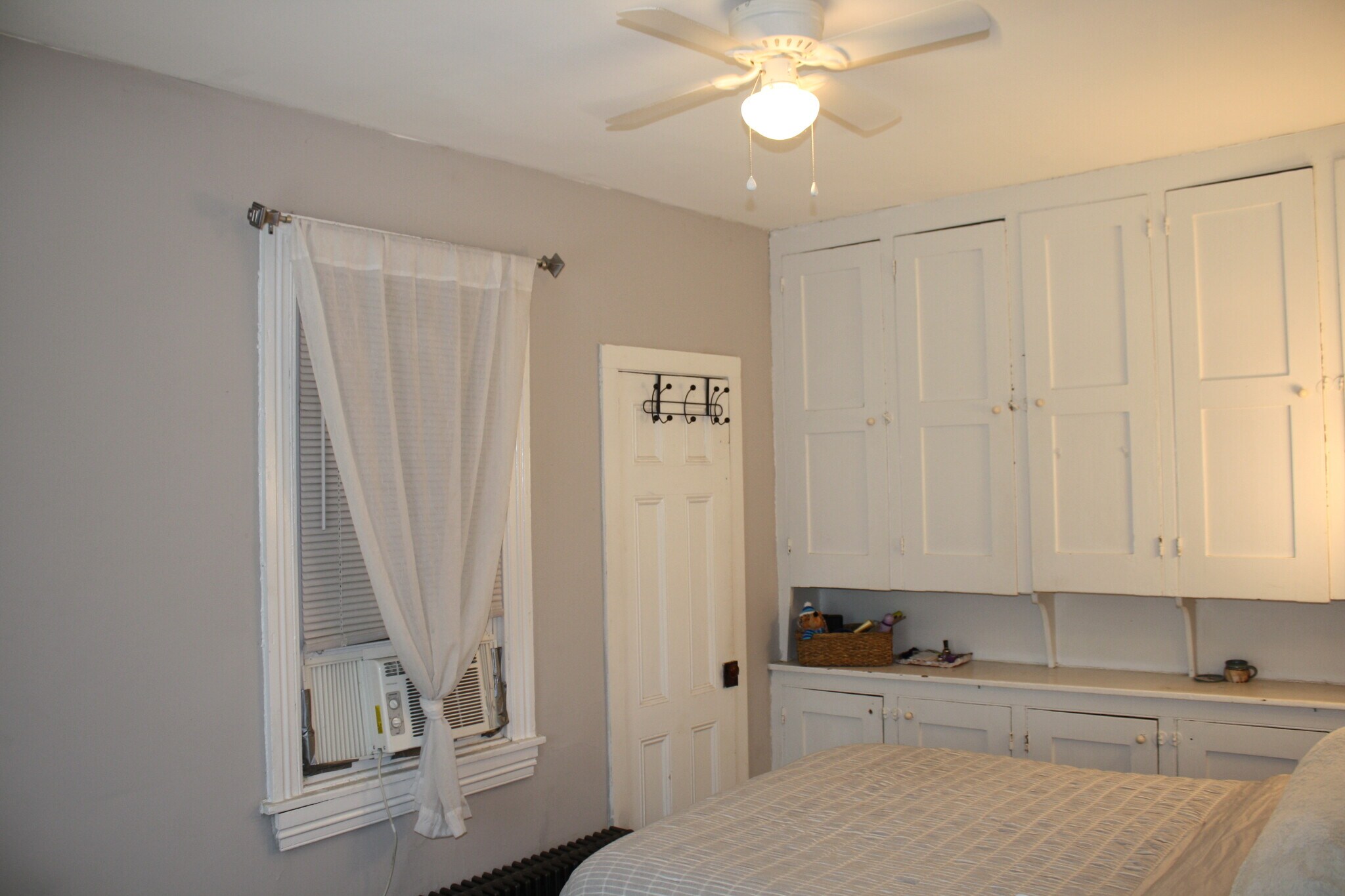 Bedroom 2 with ceiling fan, walk in closet and ample storage - 215 S New St