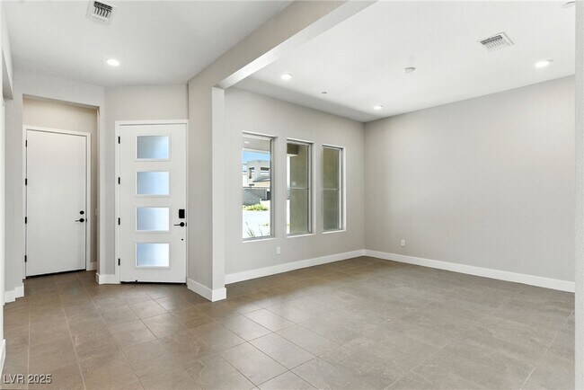 Building Photo - 10632 Rolling Vista Dr