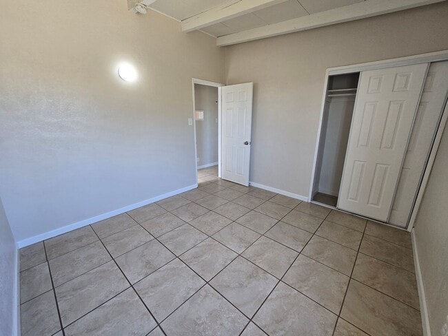 Building Photo - 74955 Alta Loma Dr