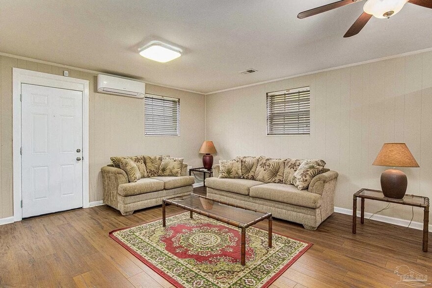 Primary Photo - 4021 N 12th Ave