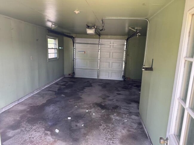 Building Photo - 969 Gail Ave