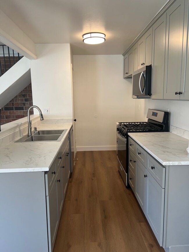Building Photo - Two Bedroom Condo for Rent in Vacaville