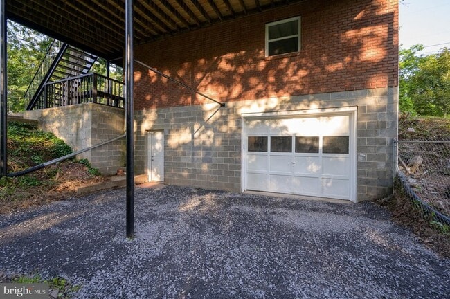 Building Photo - 9708 Martinsburg Rd