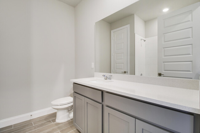 Building Photo - 8990 Dahlia Cir