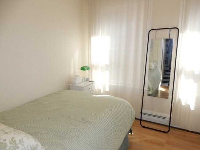 Building Photo - 274 Cambridge St