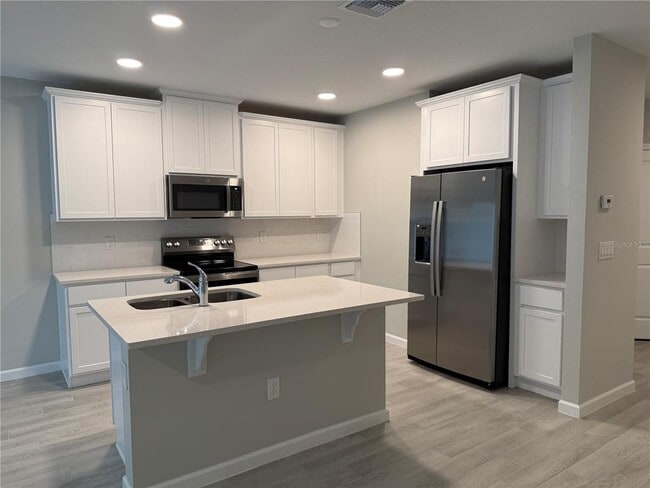 Building Photo - 14910 Harvest St