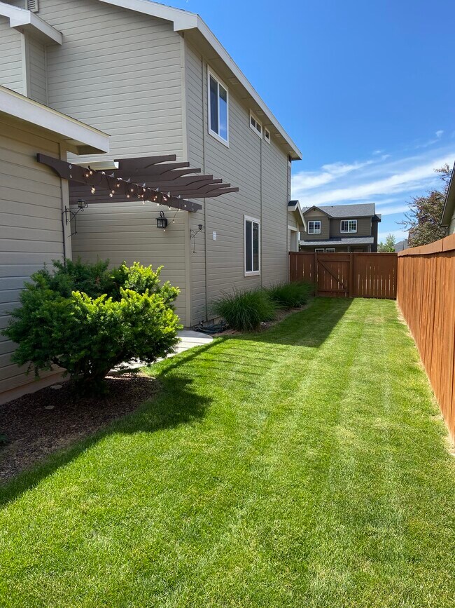 Building Photo - 7700 N Abe Ln