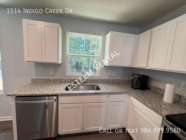 Building Photo - 1514 Indigo Creek Dr
