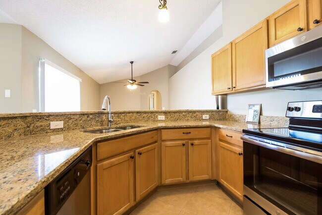 Building Photo - 272 Regal Downs Cir