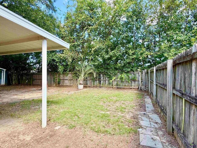 Building Photo - 103 Westoak Ct