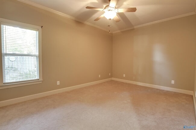 Building Photo - 976 Tracey Ln