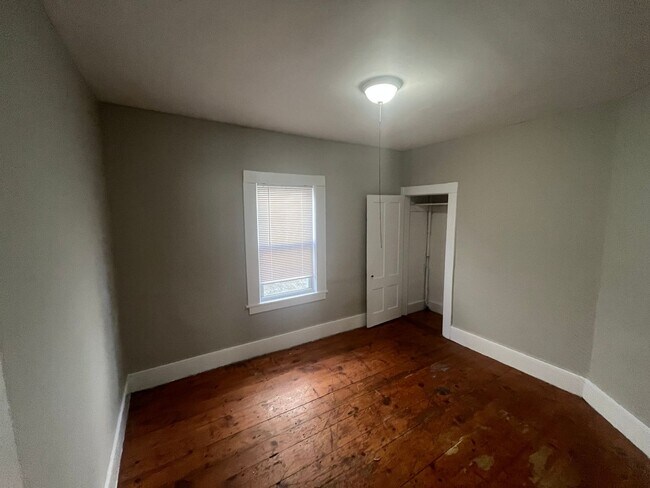 Building Photo - 36 Fisher St