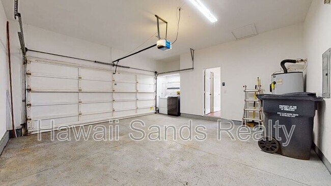 Building Photo - 91-1017-1017 Wahinoho St