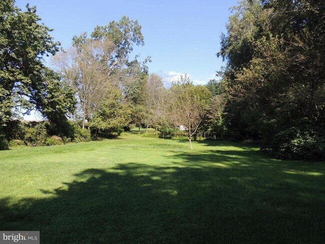 Building Photo - 5511 Williams Rd