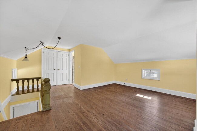 Building Photo - 333 Park Ave