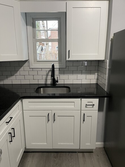 Building Photo - 517 Rev S Howard Woodson Jr Way