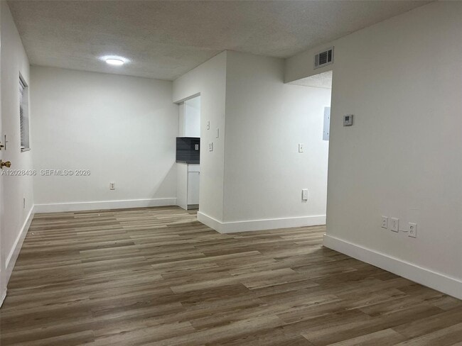 Building Photo - 5644 W 25th Ct