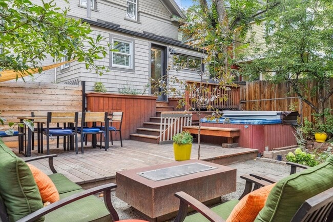 Building Photo - Furnished or unfurnished updated single family home in The Highlands.