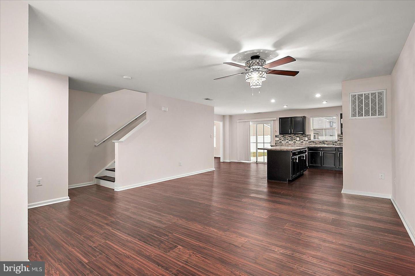 Building Photo - 38369 Elizabeth Ln