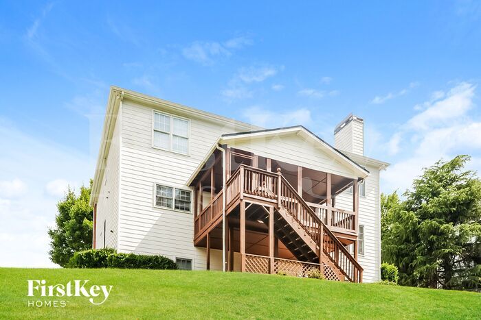 Building Photo - 2636-2633 3 Wood Dr